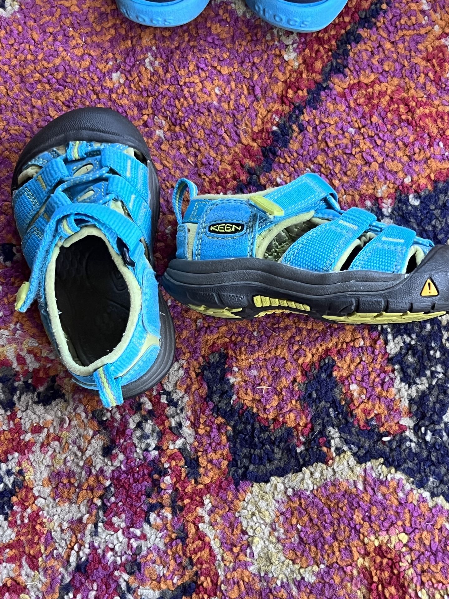 Size 5 Keen Sandals