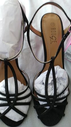 REDUCED BY $5!! Black Sparkling Dress Pumps