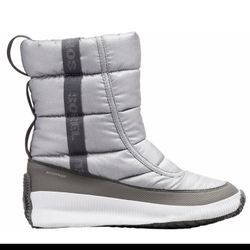 Sorel Puffer Boots 6