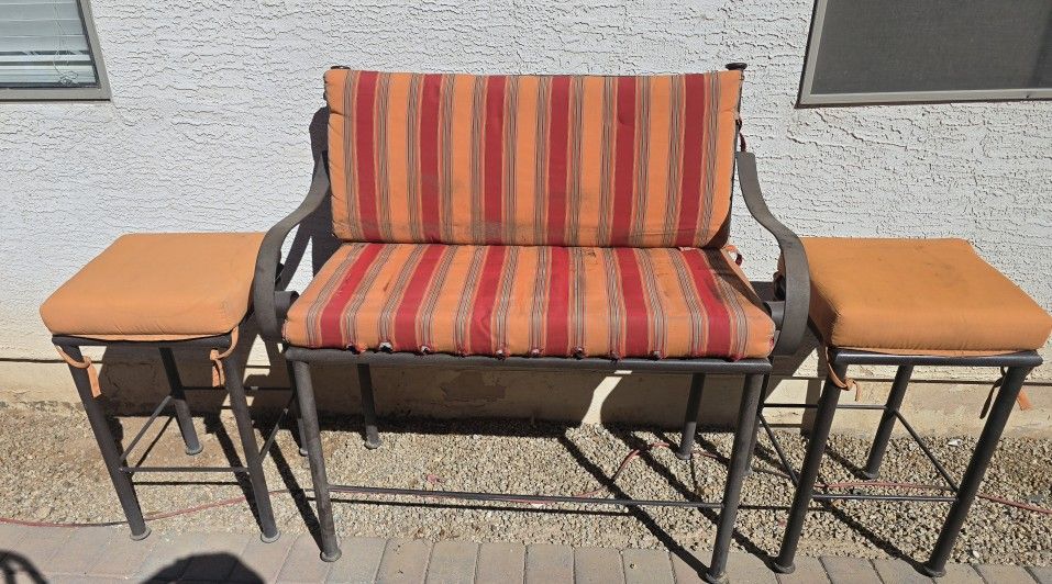 $250 ARIZONA IRON BIG BENCH AND 2 BARSTOOL CHAIRS AND CUSHIONS ARE FREE WITH THE PURCHASE