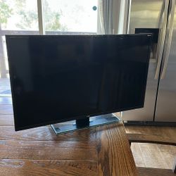 32” TV