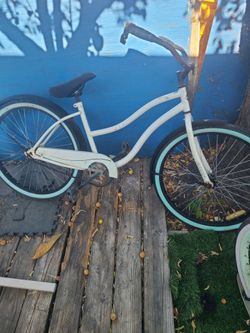 Huffy beach cruiser