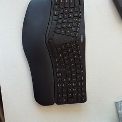 Ergonomic Keyboard - USB C charge