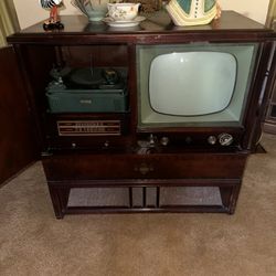 Vintage Philco TV Phonograph Console