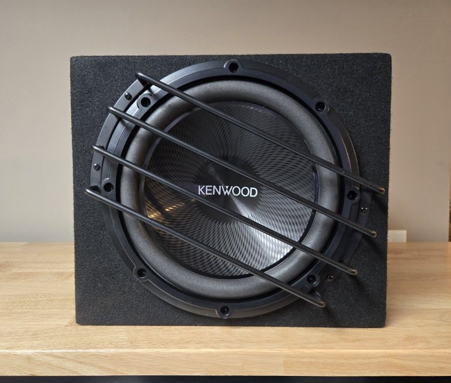 Brans New 12" subwoofers in Compact Sealed Enclosure with Grille