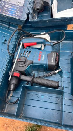 BOSCH RH328vc ROTARY HAMMER DRILL