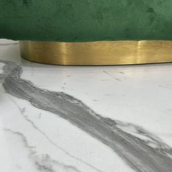 Deep Green Compliant 30'' Wide Velvet Swivel Armchair