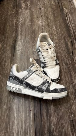 LV Trainers (Gentle Use)