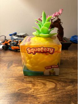 Pineapple squeezy
