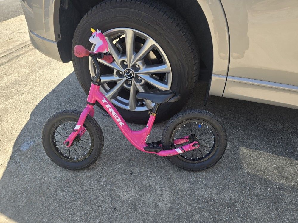 Trek Kickster Flamingo Pink 12in for 1-4 year old strider kick bike bicycle