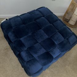 33.86 Cube Ottoman 