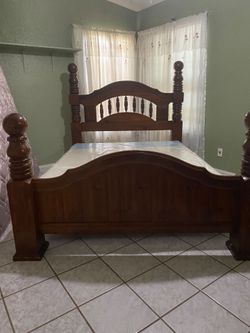 Queen bedroom set