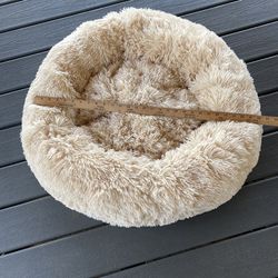 Calming round dog bed