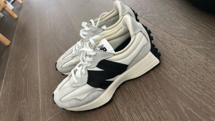 New balance black and white size 7