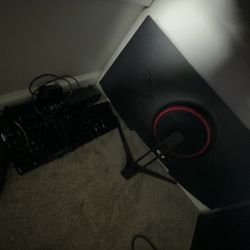 Selling Crua Gaming Monitor And Red Dragon G5550 Pc Gaming Speakers And Rainbow Led Light Keyboard 