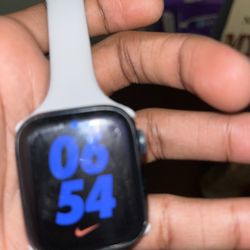Nike Apple Watch Series 7 GPS