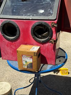 Sandblasting cabinet