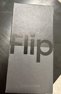 Samsung Galaxy ZFlip4 Unlocked Good Condition