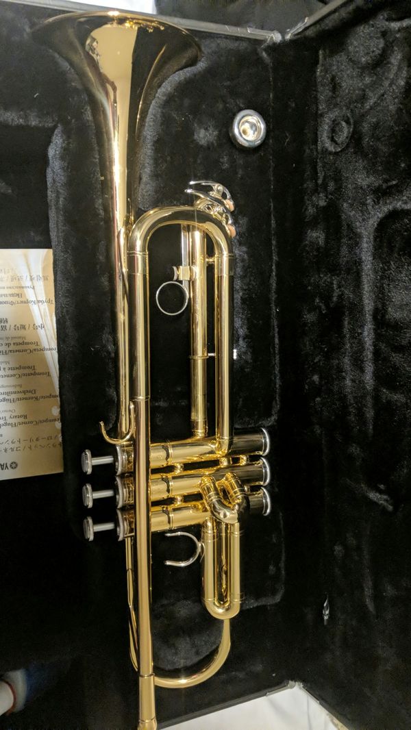 Yamaha trumpet used once with slight dent. fully sterilized for Sale in
