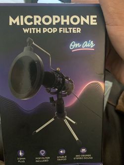 Microphone with Pop Filter and Tripod