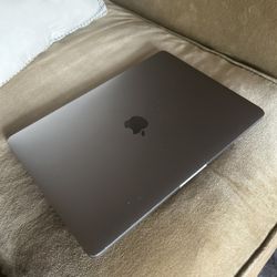 MacBook Pro 13”
