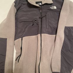 Men’s North Face Jacket (L)