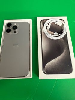iPhone 15 pro max 256gb factory unlocked ( Liberado)
