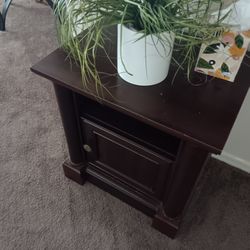 TV BEDSIDE OR END TABLE