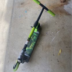 Scooter dinosaur
