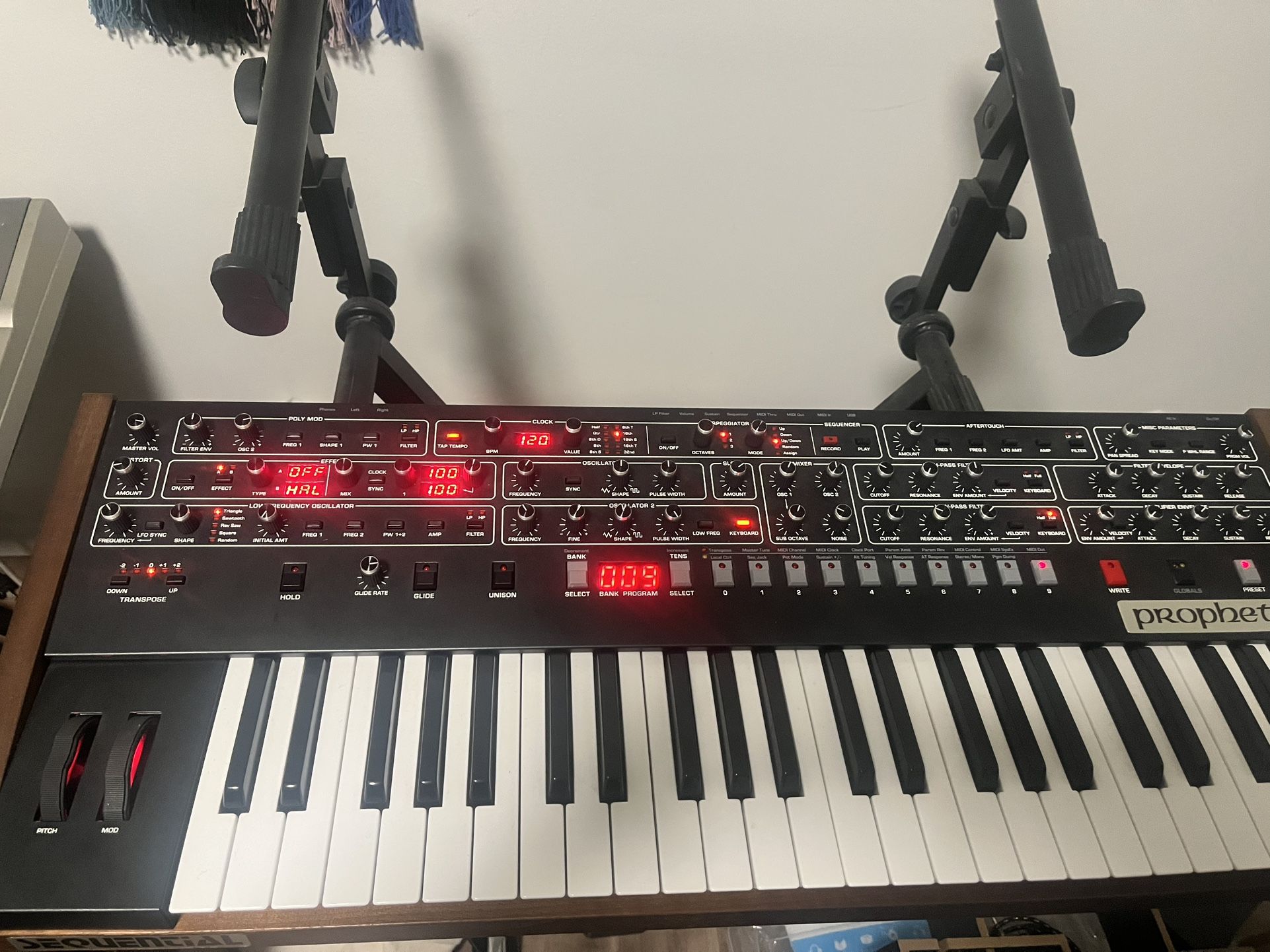 Sequential Prophet 6