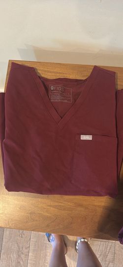 Maroon Figs