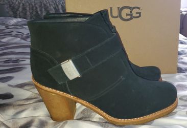 UGG Australian Brienne Boot Black Suede Sheepskin.