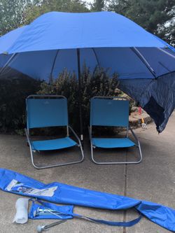 New! 2 beach chairs and 8ft Sun Brella