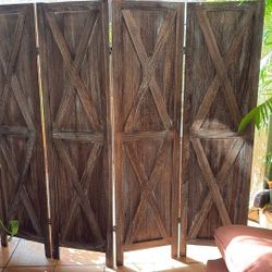 Four Panels Divider