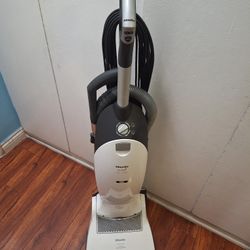 Miele Upright Vacuum. Great Condition 