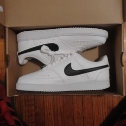 FOR SELL:NIKE ON COURT LOW SIZE (11)