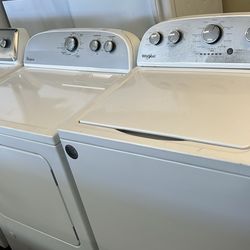 Whirlpool Top Load Washer With Agitator And Gas Dryer Set
