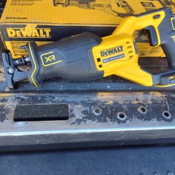 DeWalt 20  V Max XR Cordless Brushless Reciprocating Saw 