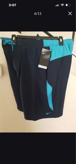NIKE REPEL SWIM SUIT. SIZE LARGE OR MEDIUM NEW