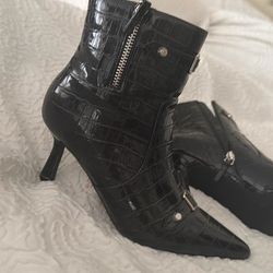 Black shoedazzle boots stiletto size 7