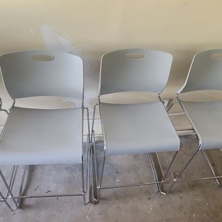 4 Chairs