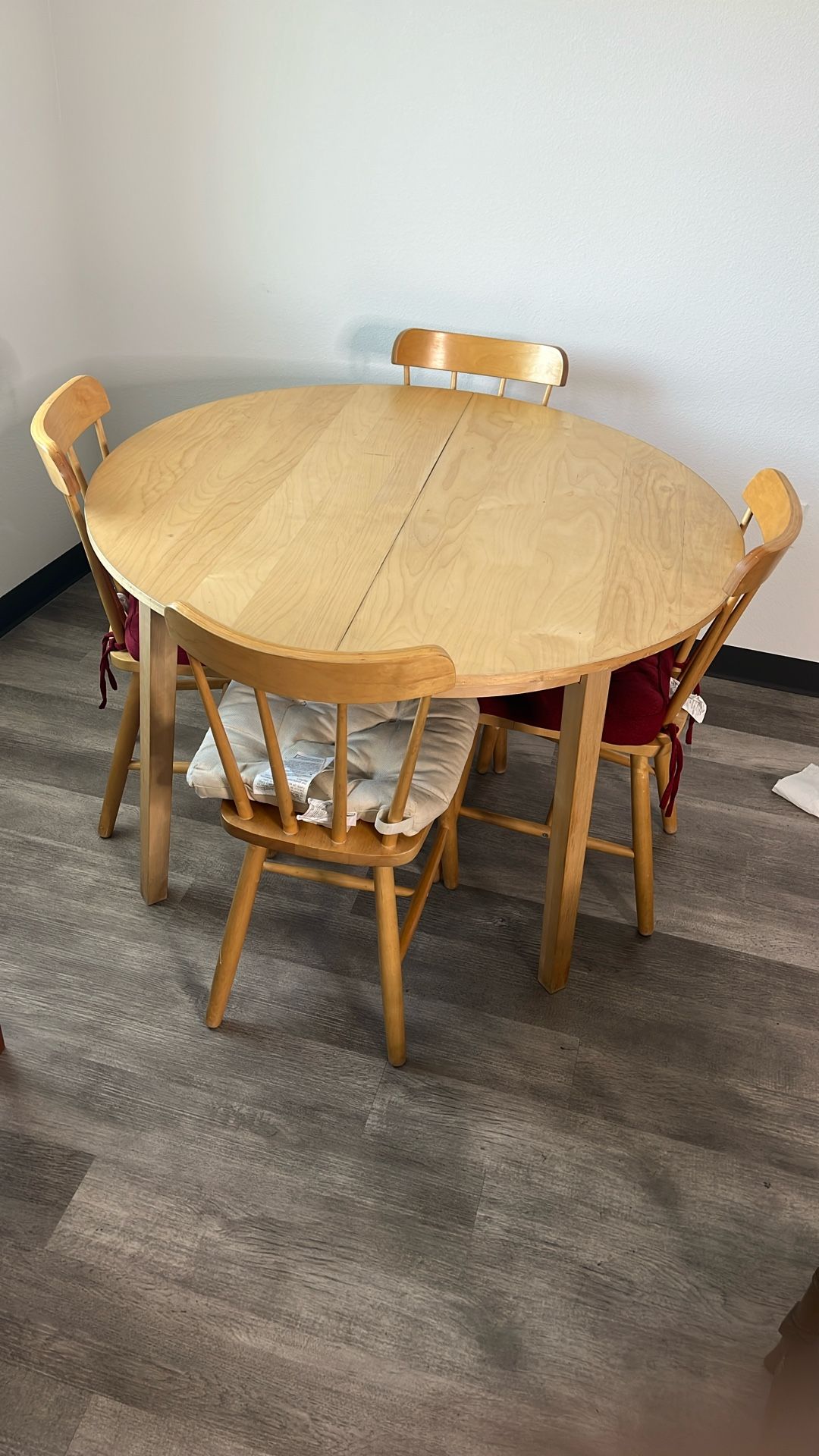 Nice Table For 4 🔥✅