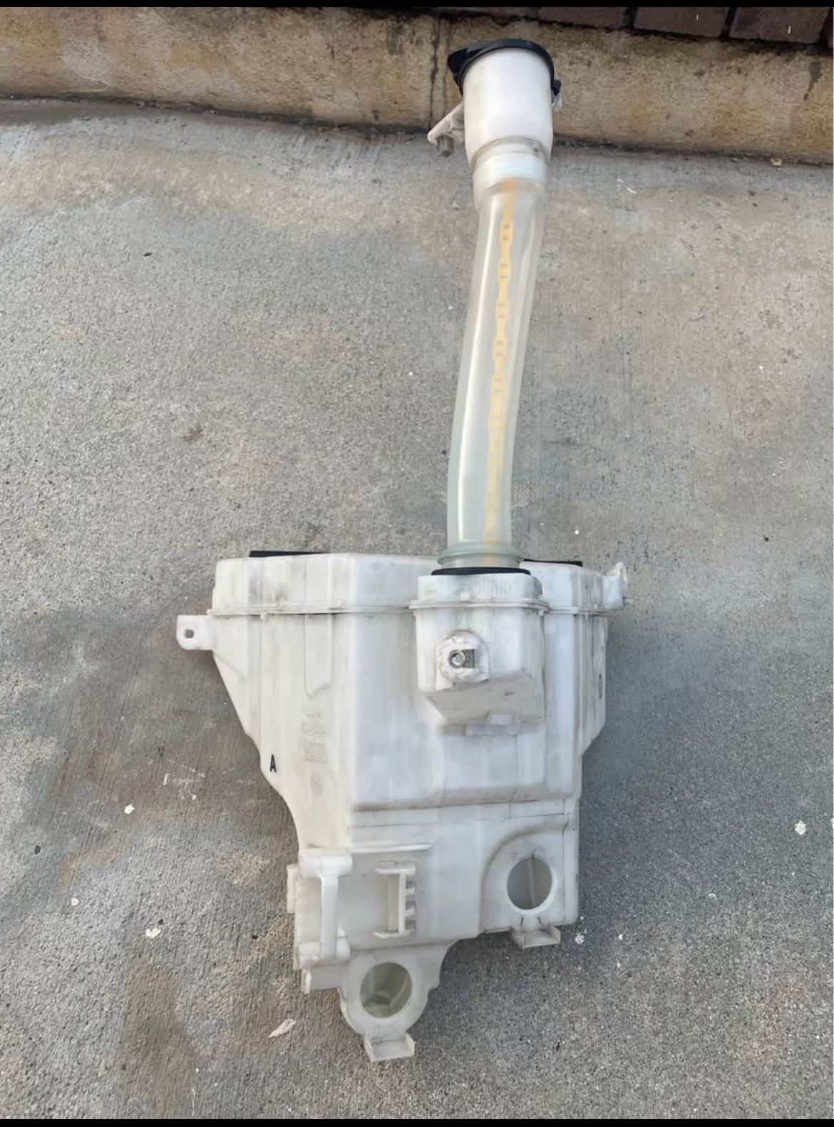 2018 5th gen 4Runner stock windshield washer reservoir tank