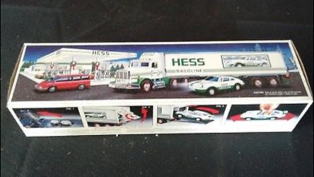 1992 Hess Truck. Never out of the box. MINT