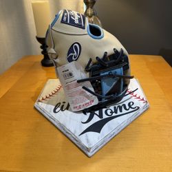 New Rawlings Heart Of The Hide 11 1/2 