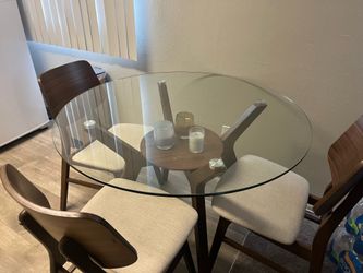 Sullivan Round glass dining table set