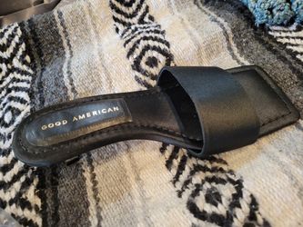 HEELS Good American Women's Size 4 - BLACK