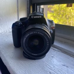 Canon EOS T3 DSLR Camera With 18-55mm Lens in Excellent Condition