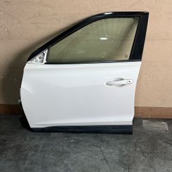 (93) 18-24 Nissan Kicks Left Front Door 2018 2019 2020 2021 2022 2023 2024