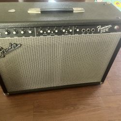 Fender Frontline 212r